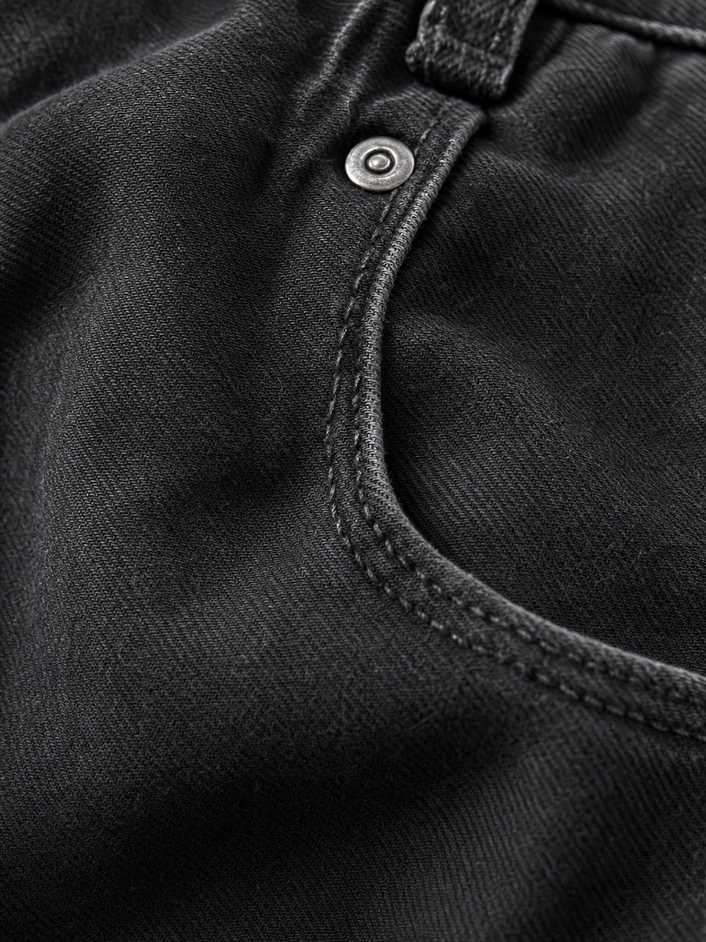 Be Autyst Black Atelier Jorts – close-up detail