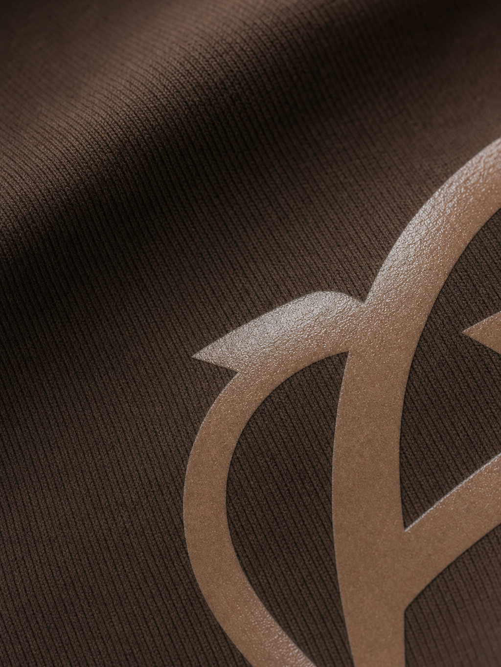 Be Autyst Raw Oversized Men Dark Brown Polo Quarter Zip T-Shirt – close-up detail