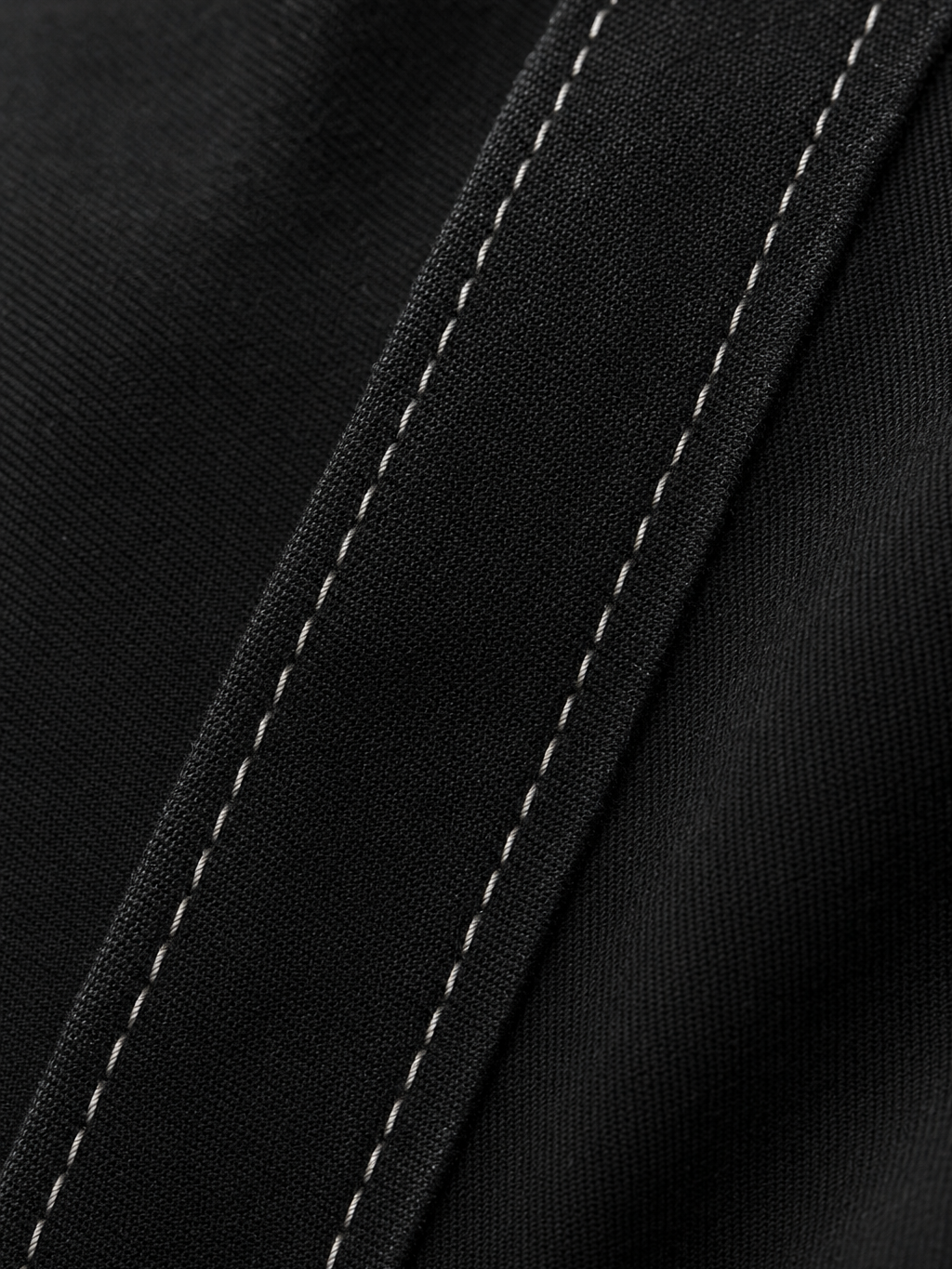 Be Autyst Black Canvas Overshirt – close-up detail