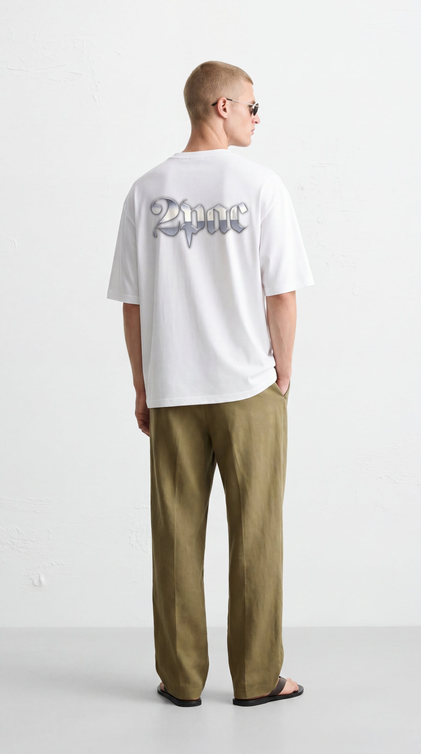 2 Pac Tshirt - White – model back