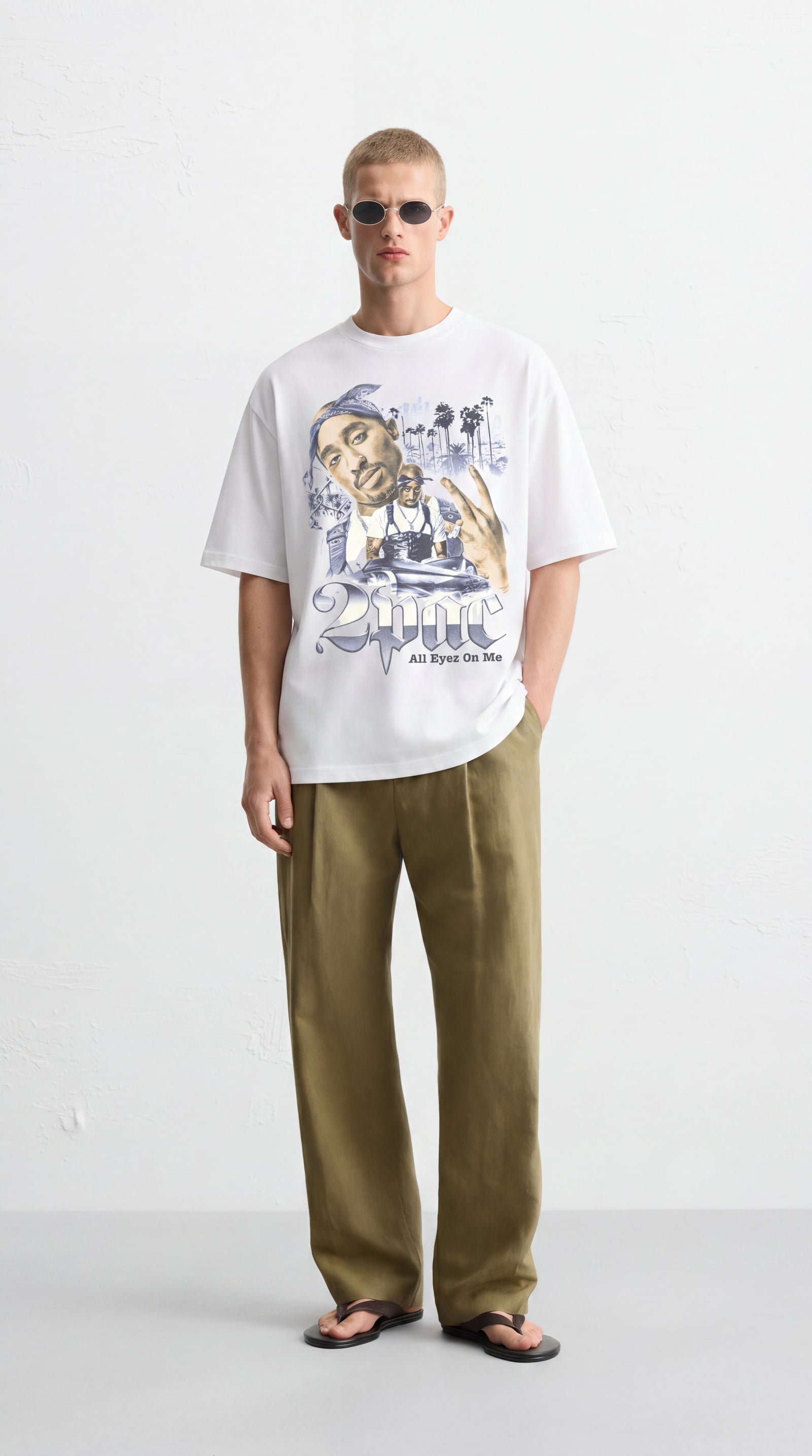 2 Pac Tshirt - White – model front