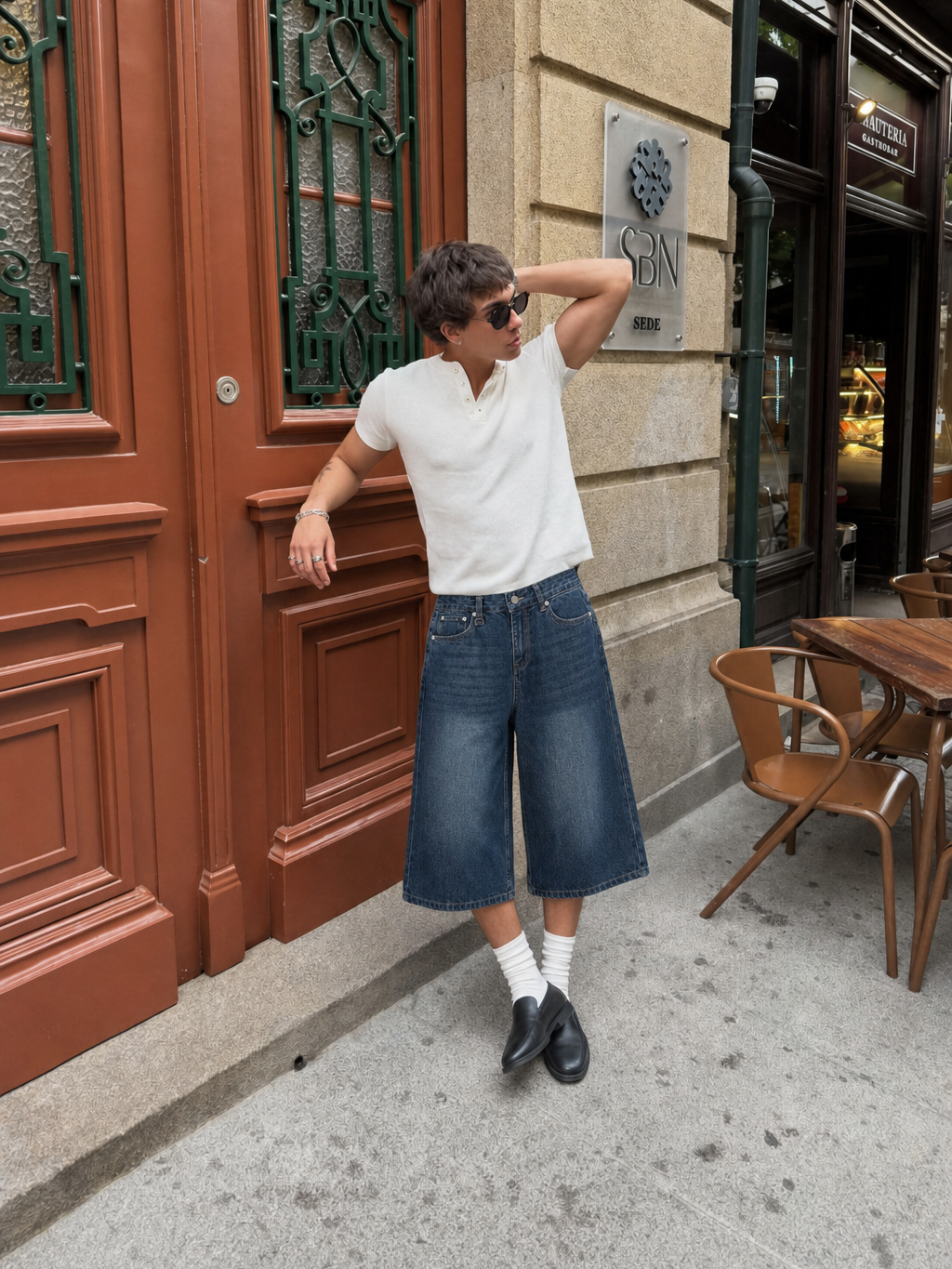 Be Autyst Blue Atelier Jorts – model front